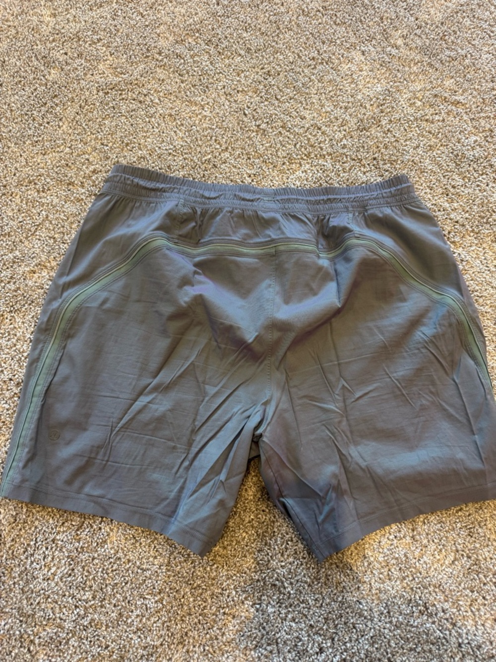 Lululemon men’s paste breaker short 7 “ iridescent